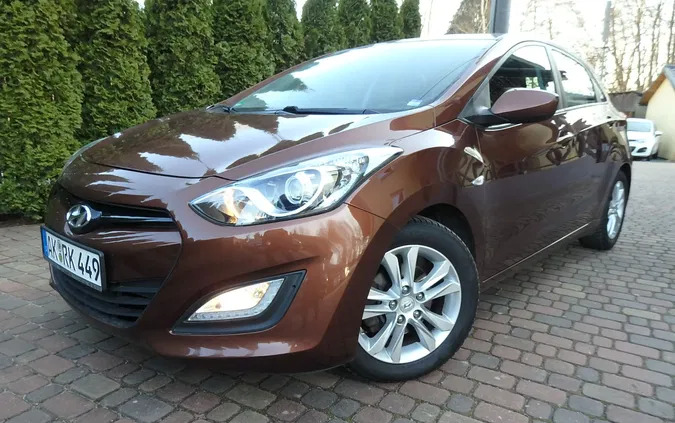 hyundai Hyundai I30 cena 32990 przebieg: 163000, rok produkcji 2014 z Dukla